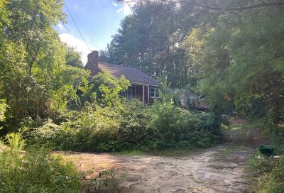 26 Chestnut St Douglas MA 01516