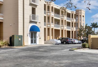 8111 Lakewood Main Street Lakewood Ranch FL 34202