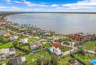 229 Bayshore Drive Cape Coral FL 33904