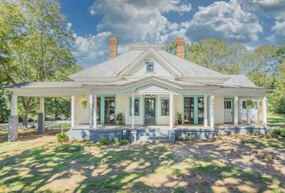 833 Hartwell Road Lavonia GA 30553