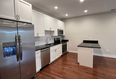 4645 N Malden Street Chicago IL 60640