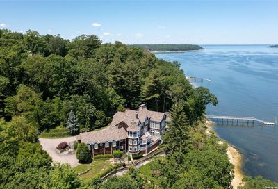 1386 Ridge Road Laurel Hollow NY 11791