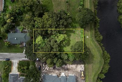 3834 29th Avenue S St Petersburg FL 33711