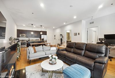 150 W Superior Street Chicago IL 60654
