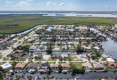 4121 SW 28th Avenue Cape Coral FL 33914
