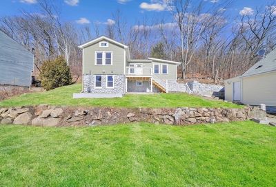 37 Chilmark St Worcester MA 01604