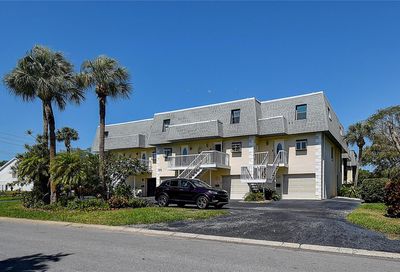 275 Capri Circle N Treasure Island FL 33706