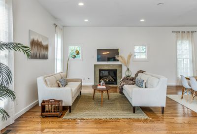 2111b 10th Ave Nashville TN 37204
