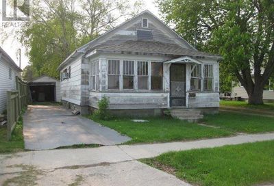 407 Mosher AVE Fort Frances ON P9A2N1