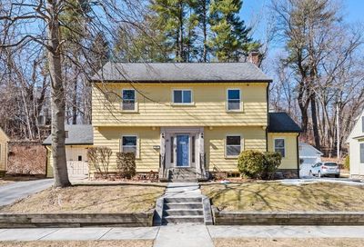 81 Richmond Ave Worcester MA 01602