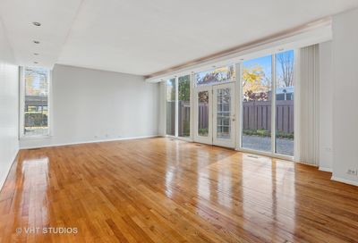 1410 N Sandburg Terrace Chicago IL 60610