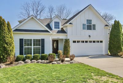 1207 Oxford Village Cir Columbia TN 38401