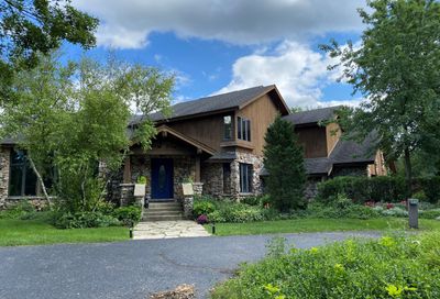 22 1/2 Chatham Lane Oak Brook IL 60523