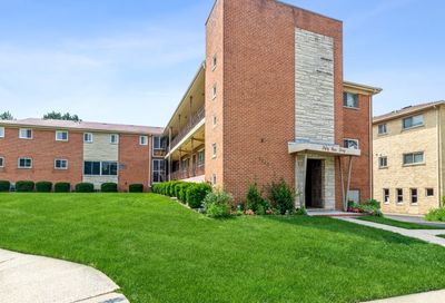 5940 N Odell Avenue Chicago IL 60631