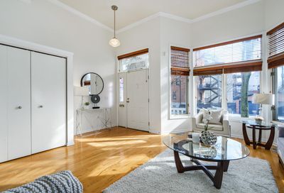 1010 W Barry Avenue Chicago IL 60657