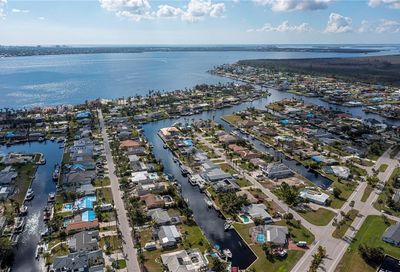 5313 Bayview Court Cape Coral FL 33904