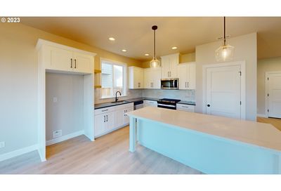 1012 NE 17th Ave Canby OR 97013