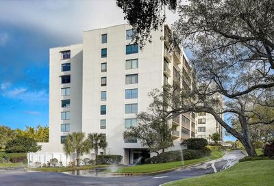 220 Belleview Boulevard Belleair FL 33756