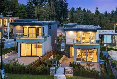 576 ARTHUR ERICKSON PLACE West Vancouver BC V7T1J1