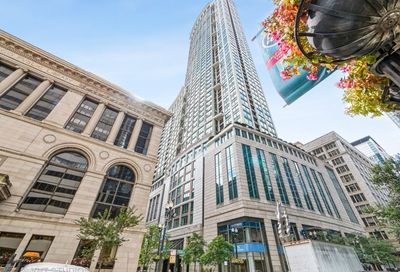 130 N Garland Court Chicago IL 60602