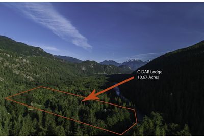 5071 PARADISE VALLEY ROAD Squamish BC V0N1T0