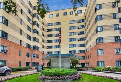 5060 N Marine Drive Chicago IL 60640