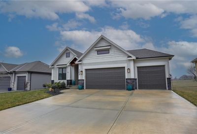 704 Savannah Drive Greenwood MO 64034