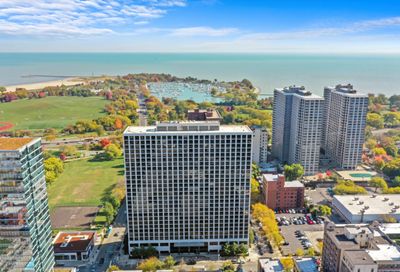 4343 N Clarendon Avenue Chicago IL 60613