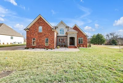 307 Five Oaks Blvd Lebanon TN 37087
