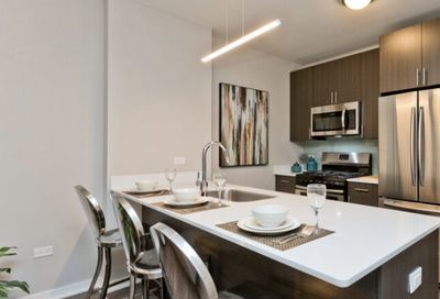 301 W North Avenue Chicago IL 60610