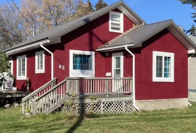 62 Parsons Street Kenora ON P9N3W1