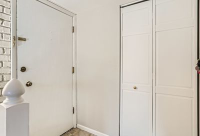 47 Pier Drive Westmont IL 60559
