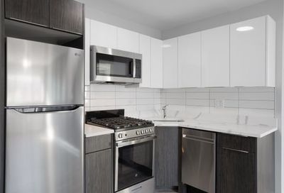 6758 N Sheridan Avenue Chicago IL 60626