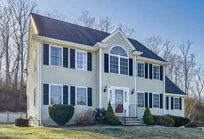 9 Jasmine Rd Oxford MA 01540