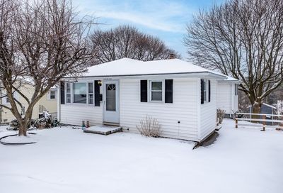 95 Andrews Avenue Worcester MA 01605