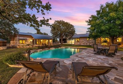 1671 E Crosswind Drive Blanco TX 78606