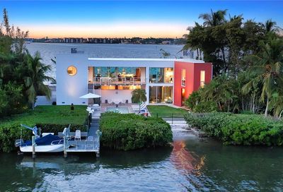 1372 Point Crisp Road Sarasota FL 34242