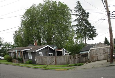216 4th Avenue SE Puyallup WA 98372