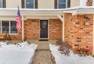 1019 Mayfair Drive Libertyville IL 60048