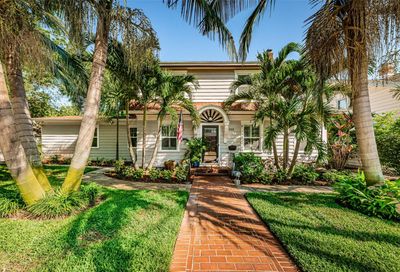 835 18th Avenue N St Petersburg FL 33704
