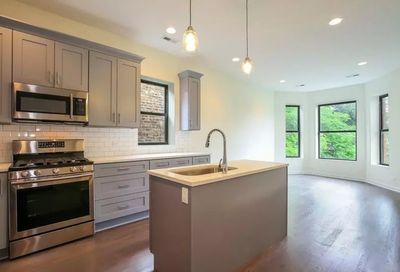 2852 W Shakespeare Avenue Chicago IL 60647