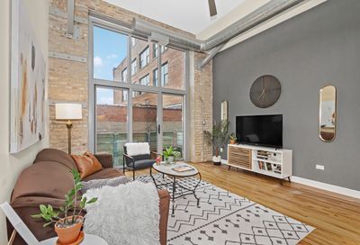 824 W Superior Street Chicago IL 60622