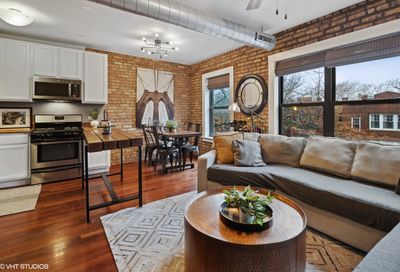 1249 W Roscoe Street Chicago IL 60657