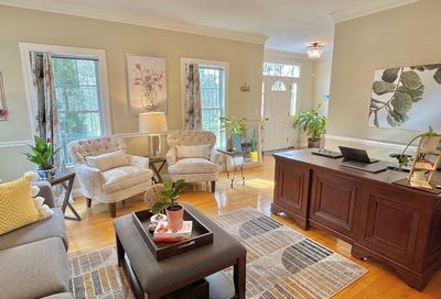42 Prospect St Upton MA 01568