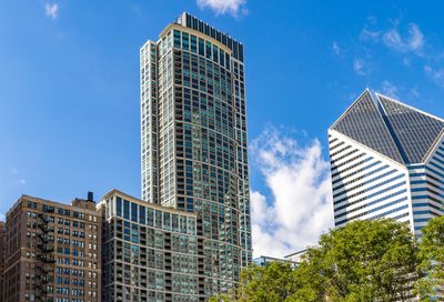 130 N Garland Court Chicago IL 60602