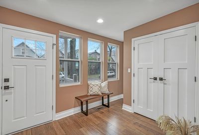 3520 W Melrose Street Chicago IL 60618
