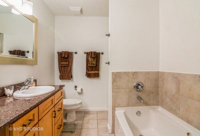 4635 S Ellis Avenue Chicago IL 60653