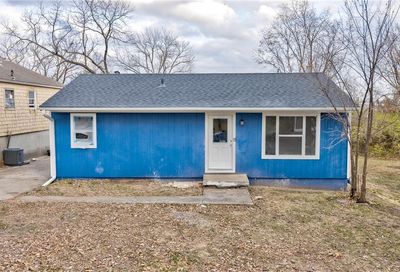 8321 Wabash Avenue Kansas City MO 64132