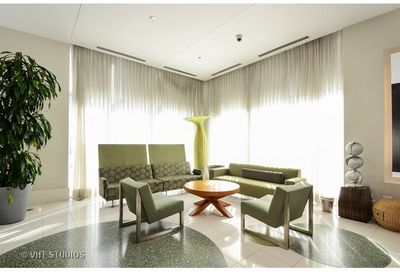 123 S Green Street Chicago IL 60607