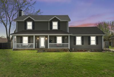 3395 Polly Dr Clarksville TN 37042